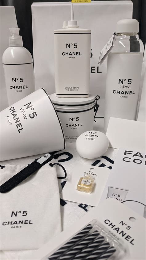 chanel galets de bain|Bain et Corps .